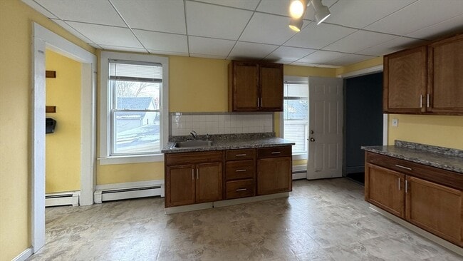 Building Photo - 18 Fisher St