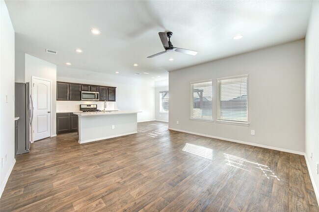 Foto del edificio - 21335 Hendricks Holw Ln