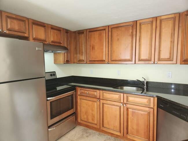 Building Photo - 3155 Royalston Ave