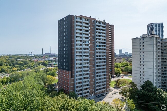 Photo du bâtiment - 230 Oak St