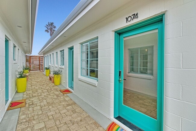 Building Photo - 1074 Seaward- MFR