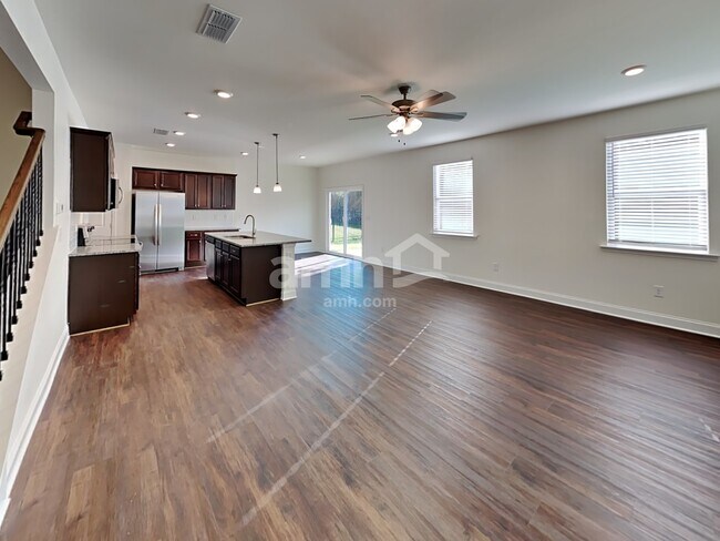 Foto del edificio - 846 Headland Wy