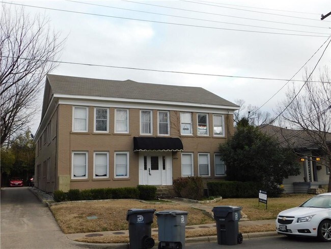 Building Photo - 6006 Worth St