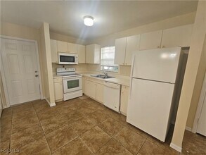 Building Photo - 4752 22nd St SW