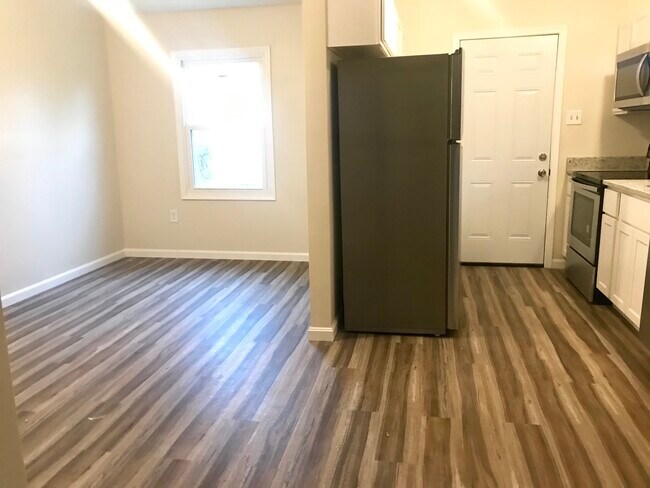 Foto del edificio - 1337 Huntover Dr