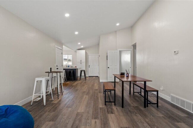 Foto del edificio - 7531 Birch St