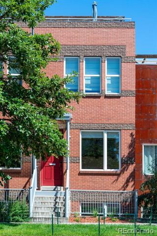 Foto del edificio - 399 E Bayaud Ave