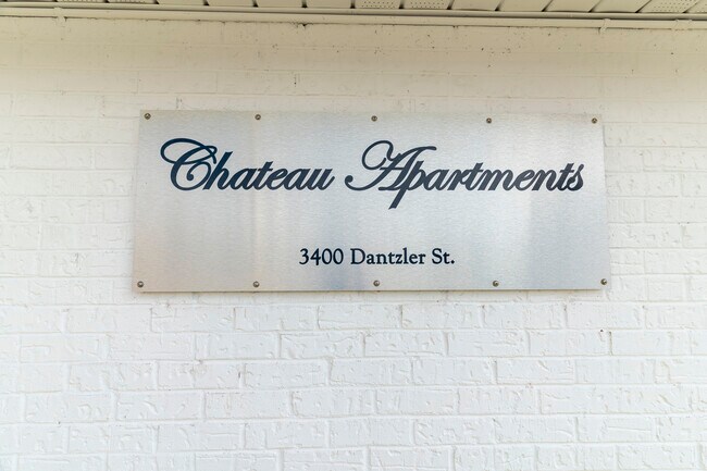 Signage - 3400 Dantzler St