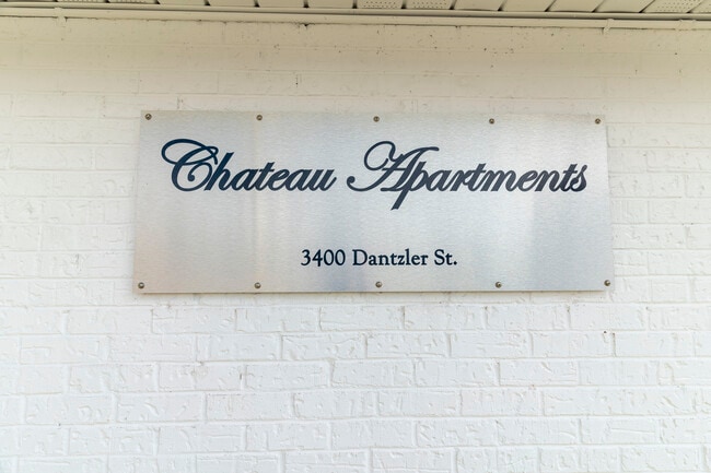 Signage - 3400 Dantzler St