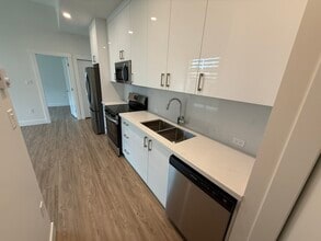 Building Photo - 6320 Sentinal Dr