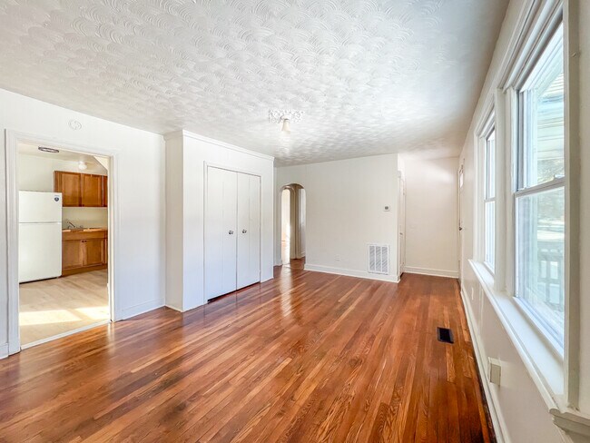 Foto del edificio - 1006 Greystone Ave