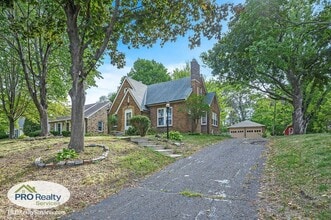 Building Photo - 438 Johnson Pkwy