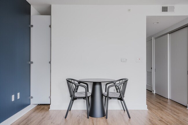 Foto del edificio - 875 10th St NW