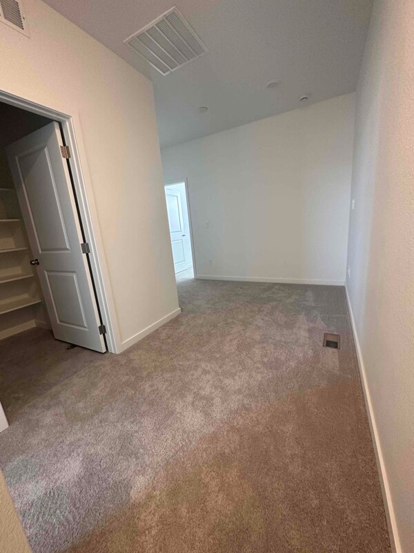 Building Photo - 5418 Euclid Dr