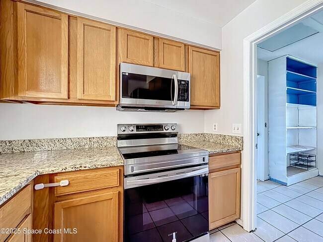 Foto del edificio - 1076 Coronado Dr