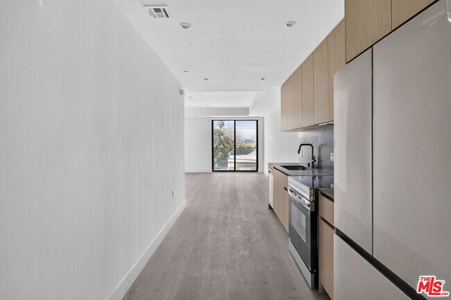 Foto del edificio - 1808 Lincoln Blvd