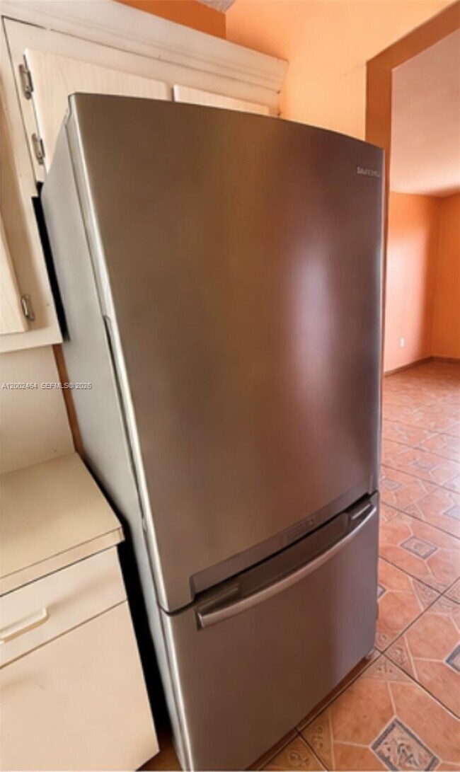 Foto del edificio - 185 NW 82nd St