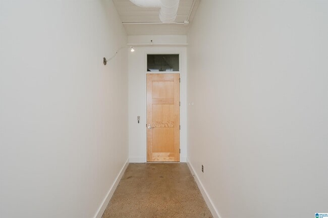 Building Photo - 2201 5th Ave S