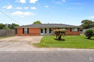 Building Photo - 815 Rugeley St