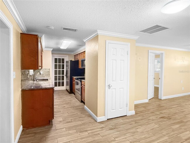 Building Photo - 524 San Lanta Cir