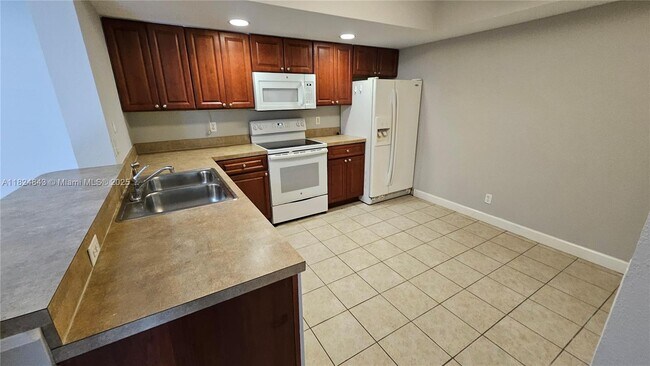 Foto del edificio - 10121 W Sunrise Blvd