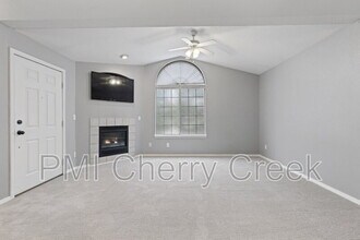 Building Photo - 8757 E Dry Creek Rd