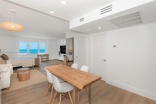Foto del edificio - 2301 Collins Ave