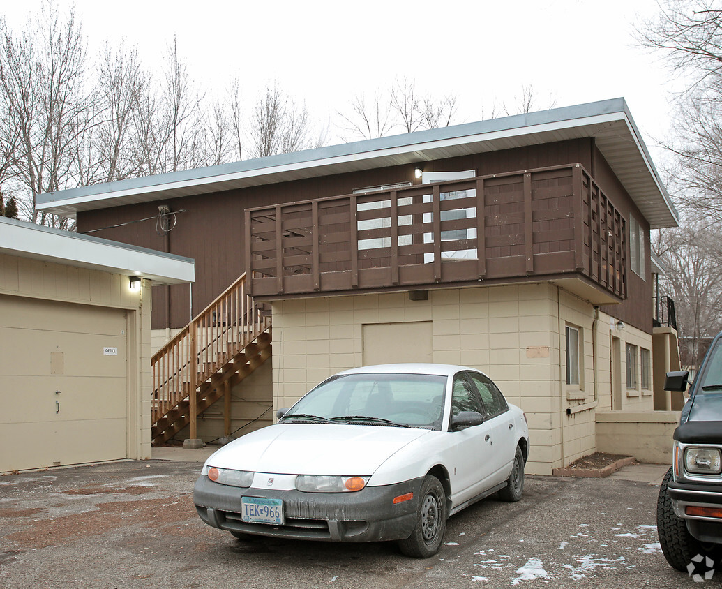 Primary Photo - Vista View Apartments