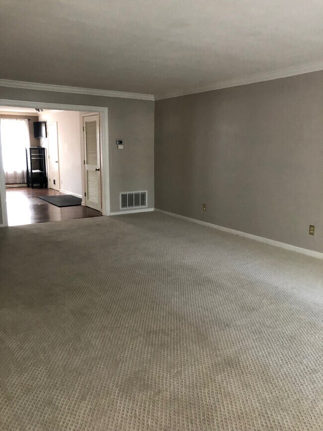 Foto del edificio - 1425 E 52nd St