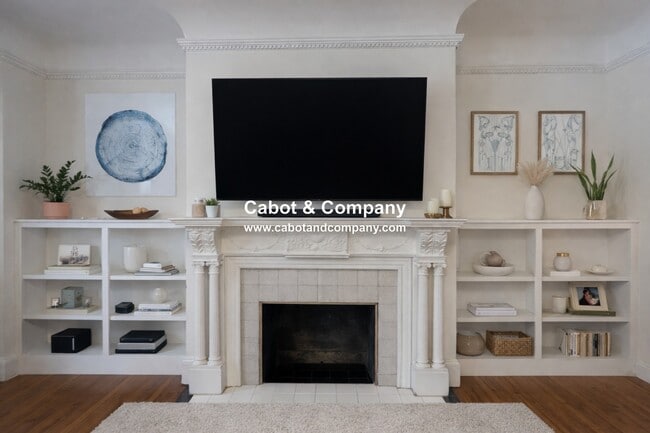 Building Photo - 290 Commonwealth Ave