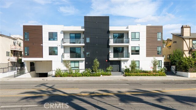 Foto del edificio - 7510 Sepulveda Blvd
