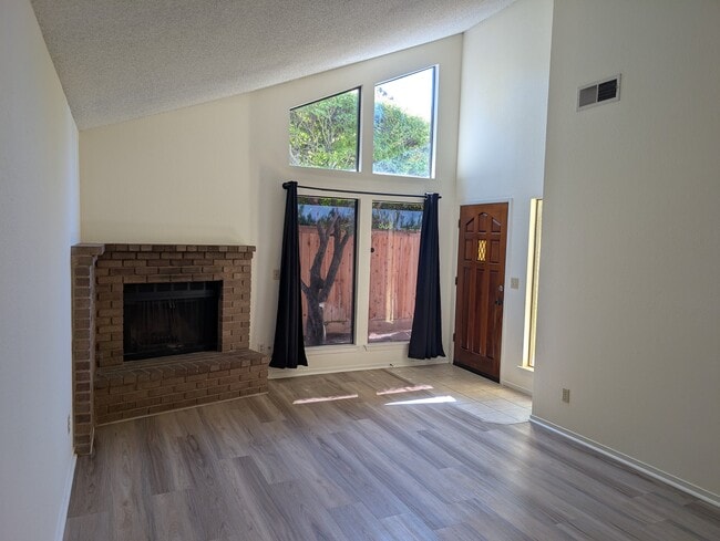 Building Photo - 254 E El Paso Ave