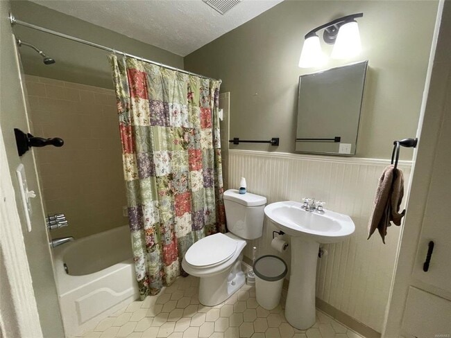 Foto del edificio - 4704 Retreat Rd