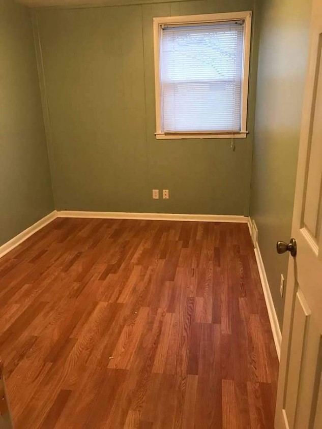 Foto principal - 8626 Gillespie St
