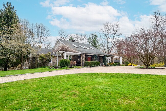 Foto del edificio - 58 Woodchuck Ln