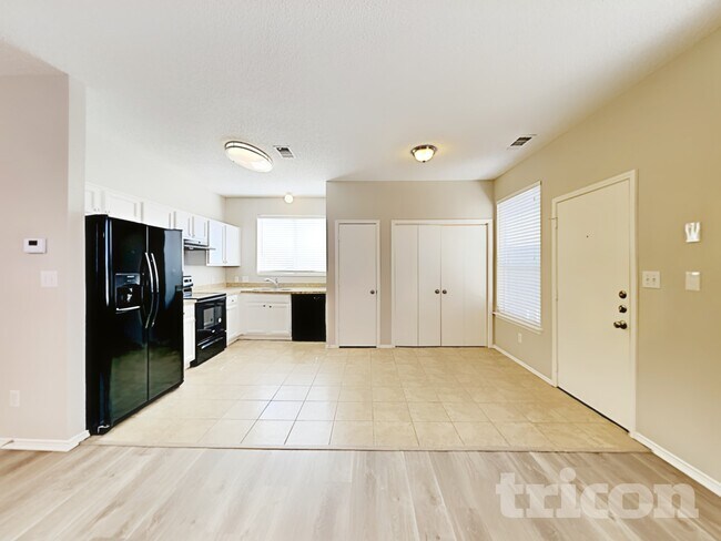 Building Photo - 813 Indigo Terrace