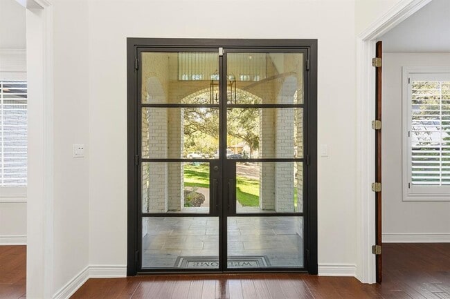 Foto del edificio - 1213 Grosvener Ct