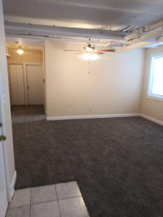Foto del edificio - 4459 N Troy St