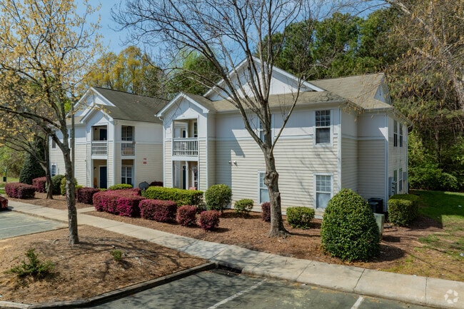 Building Photo - The Village on Hill Street