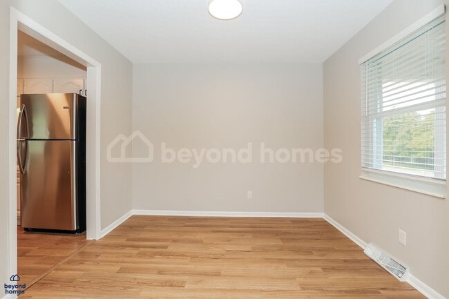 Building Photo - 7528 Temple Acres Dr
