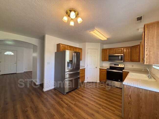 Foto del edificio - 154 E 100 N