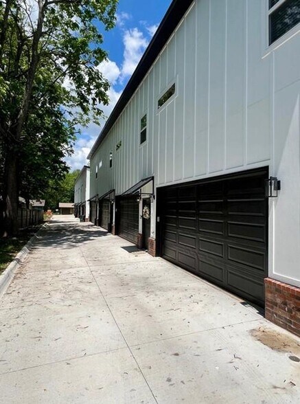 1341 W Hendrix St Unit 1341 Hendrix #4, Fayetteville, AR 72703