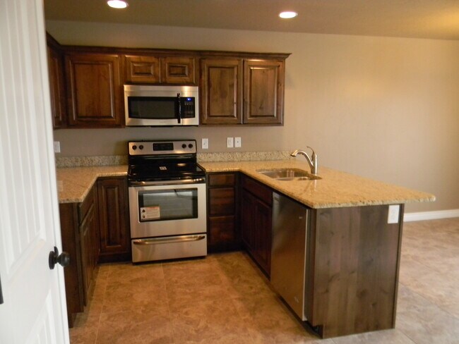 Building Photo - 1054 W 2050 S