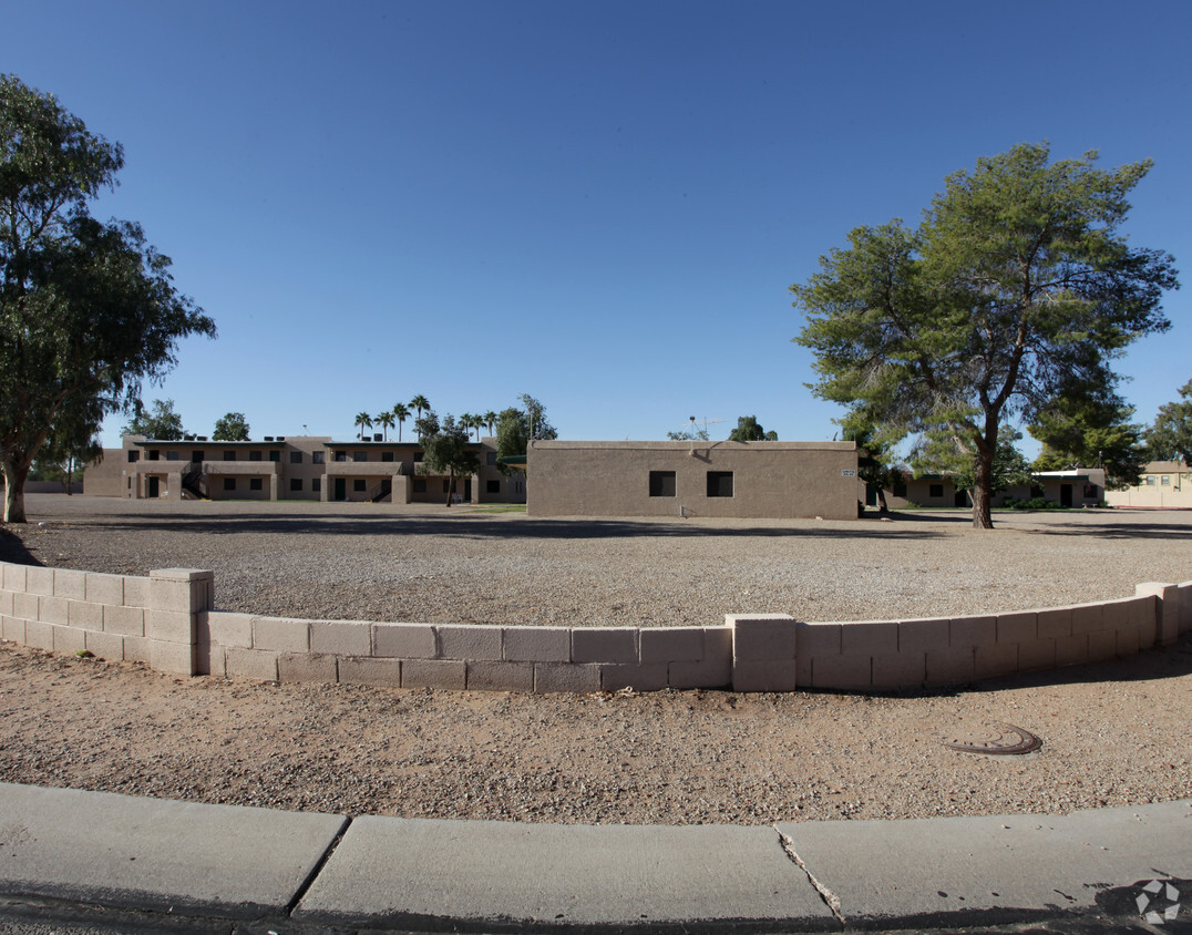 Building Photo - Palm View Apartments