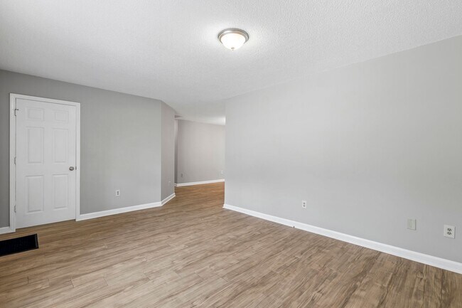 Building Photo - 1811 Cody Ave