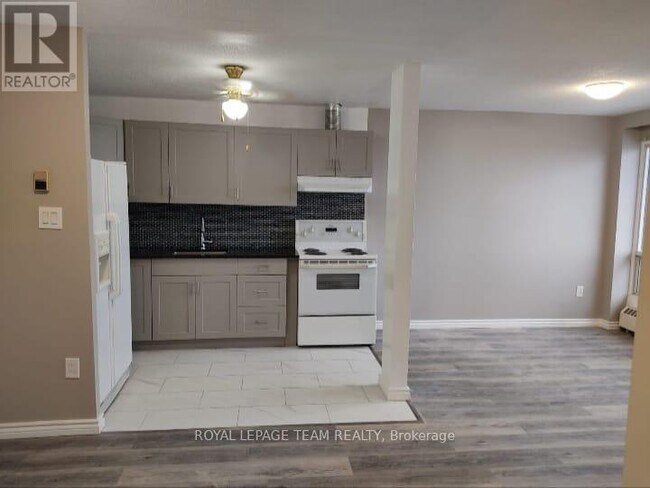 Photo du bâtiment - 20 Chesterton Dr