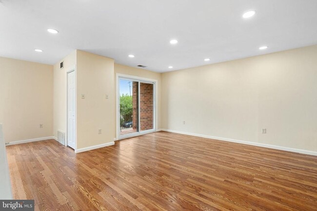Building Photo - 3281 Red Lion Rd