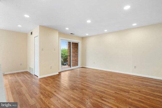 Foto del edificio - 3281 Red Lion Rd