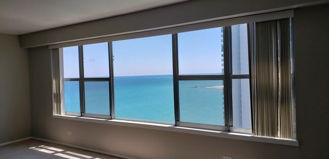 wall to wall windows to the lake - 6157 N Sheridan Rd