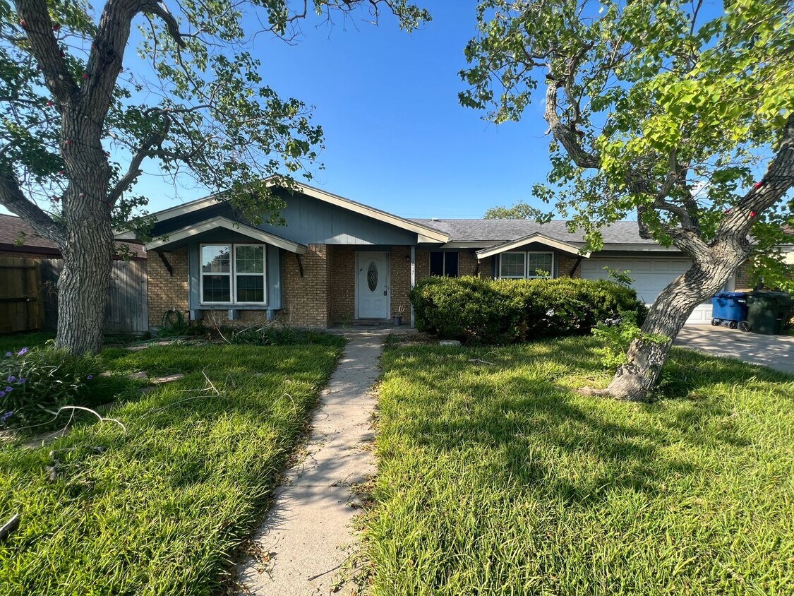Foto principal - 3637 Tripoli Dr